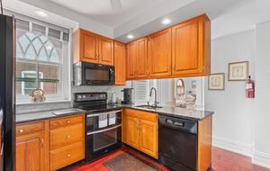 Grand Historic Residence near Downtown Allentown - Allentown, Pennsylvania