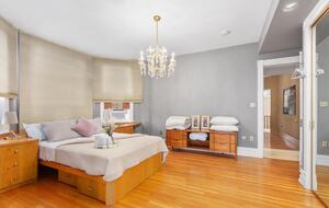 Grand Historic Residence near Downtown Allentown - Allentown, Pennsylvania