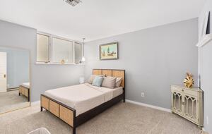 Grand Historic Residence near Downtown Allentown - Allentown, Pennsylvania