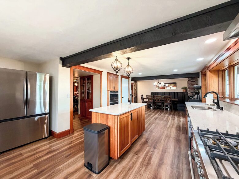 Restored 1902 Landmark in Willamette Valley - Carlton, Oregon