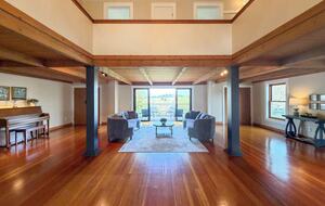 Restored 1902 Landmark in Willamette Valley - Carlton, Oregon