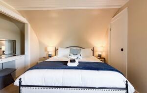 Restored 1902 Landmark in Willamette Valley - Carlton, Oregon