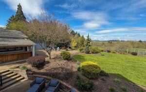 Restored 1902 Landmark in Willamette Valley - Carlton, Oregon