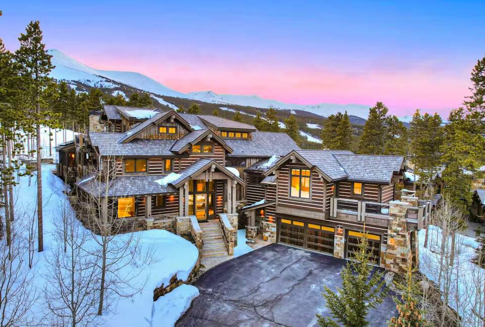 Peak 8 Ski-In/Ski-Out Mountain Masterpiece - Breckenridge, Colorado
