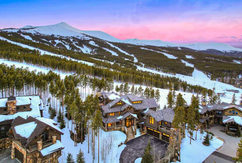Peak 8 Ski-In/Ski-Out Mountain Masterpiece - Breckenridge, Colorado