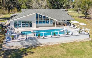 Luxury Creekfront Escape Near Orange Beach - Elberta, Alabama