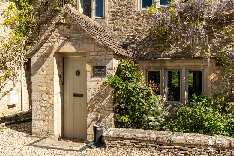 Charming 17th-Century Cottage in Bibury - Bibury, United Kingdom