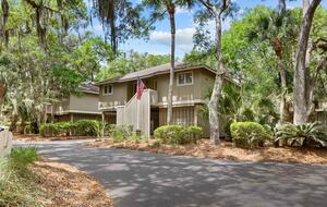 Charming Seabrook Escape with Screened Porch - Johns Island, South Carolina