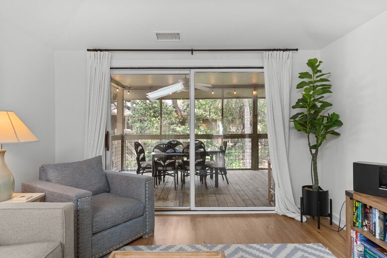 Charming Seabrook Escape with Screened Porch - Johns Island, South Carolina