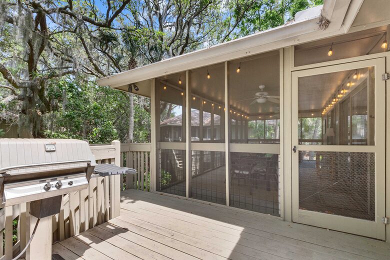 Charming Seabrook Escape with Screened Porch - Johns Island, South Carolina