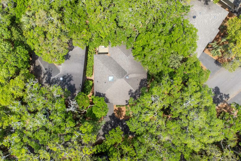 Charming Seabrook Escape with Screened Porch - Johns Island, South Carolina