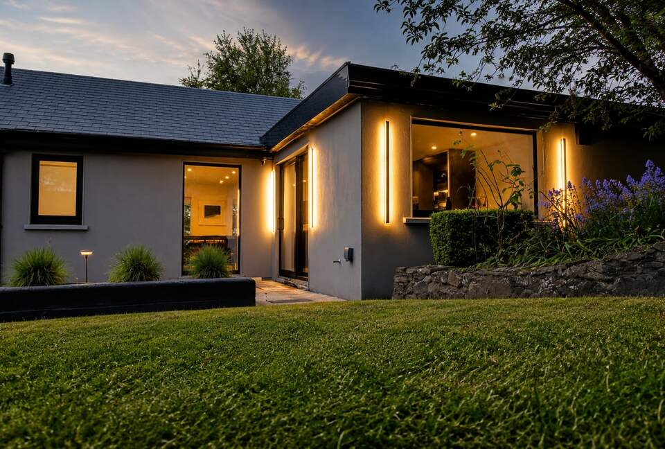 Elegant Clare Countryside Escape - Ennis, Ireland