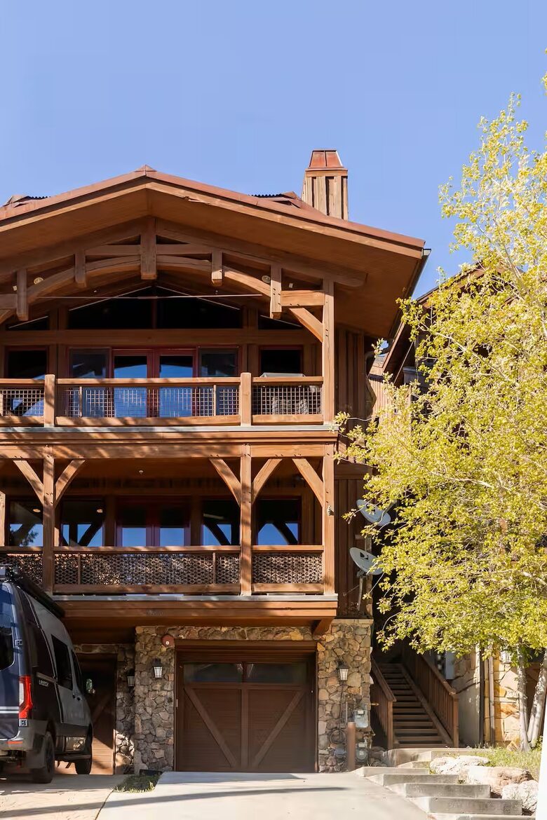 The Perch Park City - Magnificent Old Town Home with Views |Elevator | Hot Tub | Sauna | Game Room | Pinball - Park City, Utah