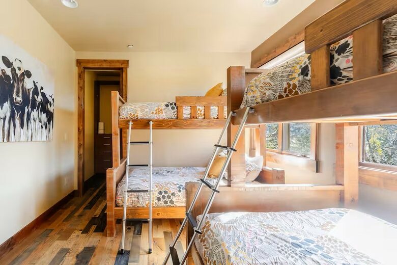 Bunk Room w/ Twin-over-Full Beds