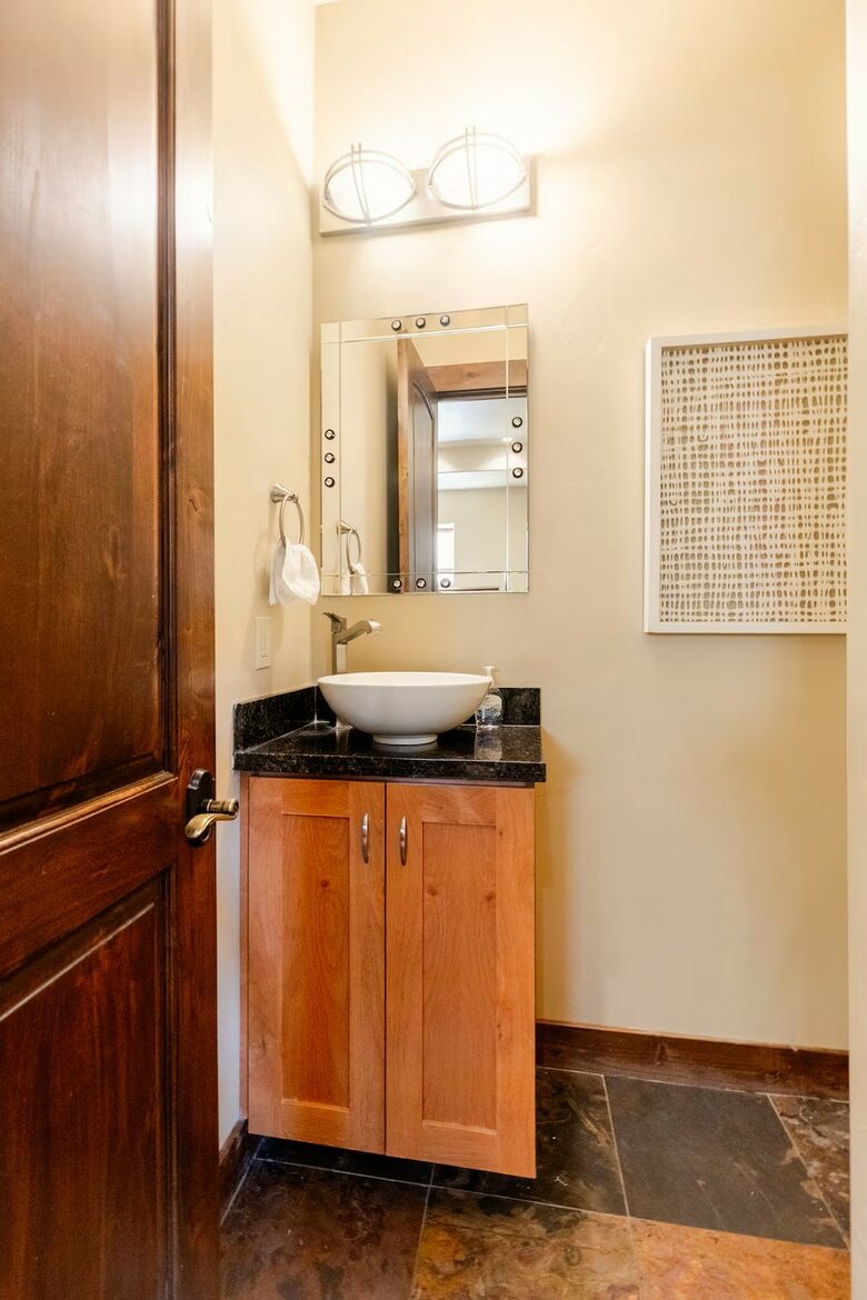 The Perch Park City - Magnificent Old Town Home with Views |Elevator | Hot Tub | Sauna | Game Room | Pinball - Park City, Utah
