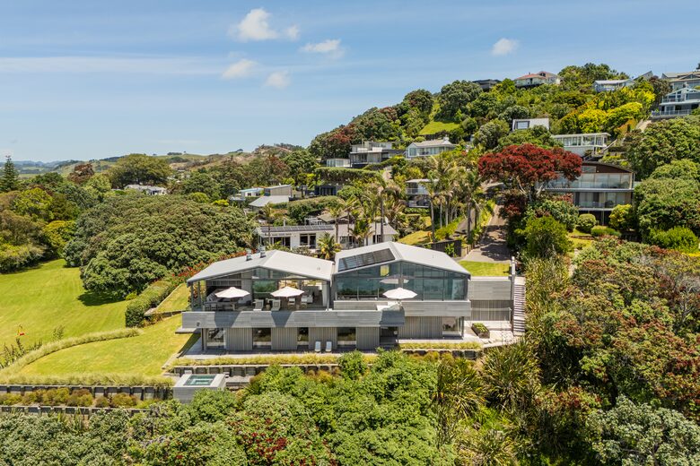Luxury Coromandel Retreat with Panoramic Coastal Views - Whitianga, New Zealand