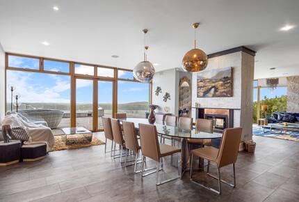 "Suaimhneas" Villa with castle and sea views on Connemara’s Sky Road - Clifden, Ireland
