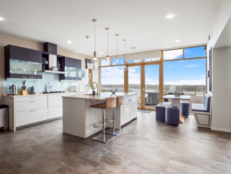 "Suaimhneas" Villa with castle and sea views on Connemara’s Sky Road - Clifden, Ireland