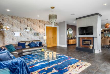 "Suaimhneas" Villa with castle and sea views on Connemara’s Sky Road - Clifden, Ireland