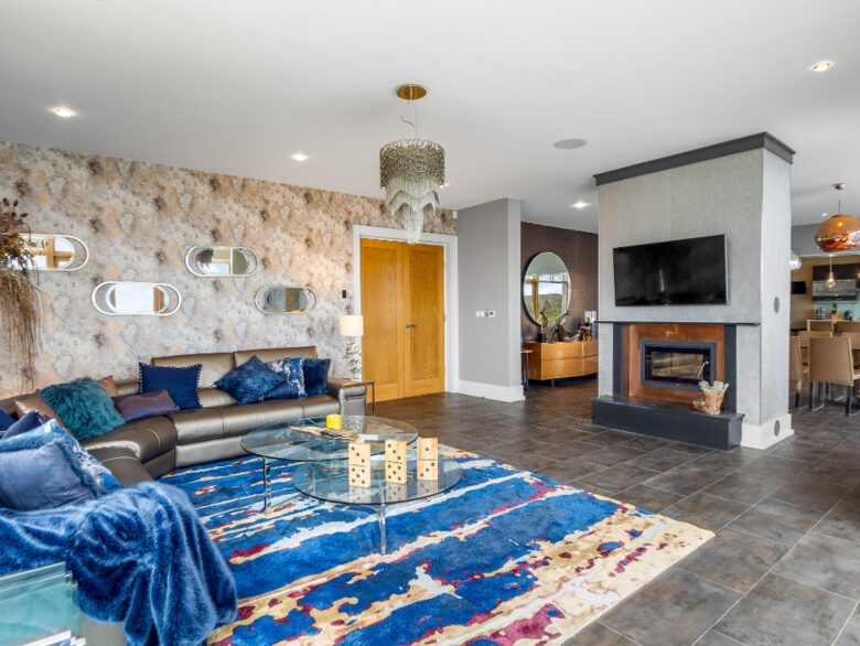 "Suaimhneas" Villa with castle and sea views on Connemara’s Sky Road - Clifden, Ireland