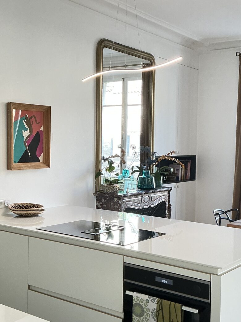 Full kitchen