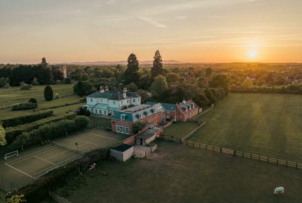 Well Furlong Cottage with Pool and Pastoral Views - Pershore, United Kingdom