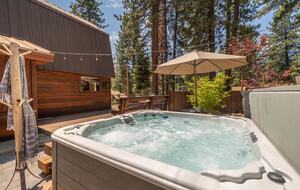 Baita ristrutturata sul Lago Tahoe, presso il campo da golf Brockway - Tahoe Vista, California
