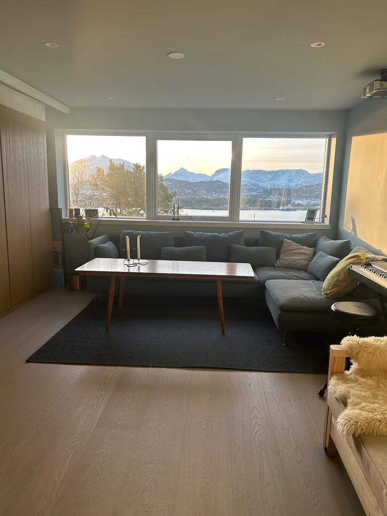 Elegant Woodland Hideaway Overlooking Hatlane Fjord - Ålesund, Norway