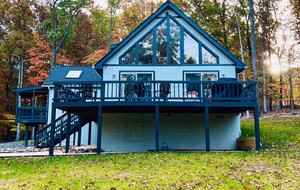 Cozy Chalet Near Berkeley Springs & Harpers Ferry - Gerrardstown, West Virginia