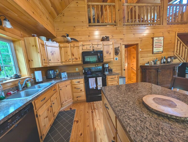 Rustic West Virginia Gathering Retreat - Moorefield, West Virginia