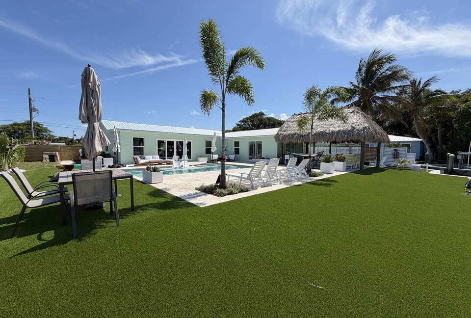 South Florida Retreat with Tiki Hut & Water Views - Palm Beach Gardens, Florida