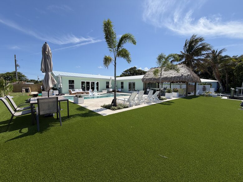 South Florida Retreat with Tiki Hut & Water Views - Palm Beach Gardens, Florida