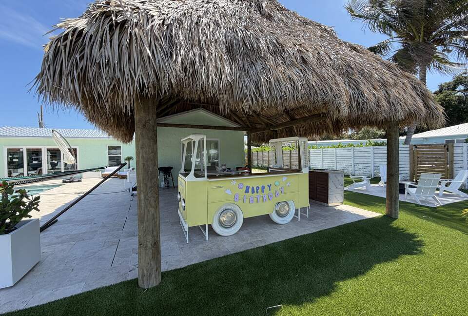 South Florida Retreat with Tiki Hut & Water Views - Palm Beach Gardens, Florida