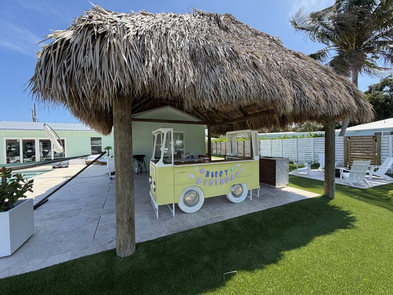 South Florida Retreat with Tiki Hut & Water Views - Palm Beach Gardens, Florida