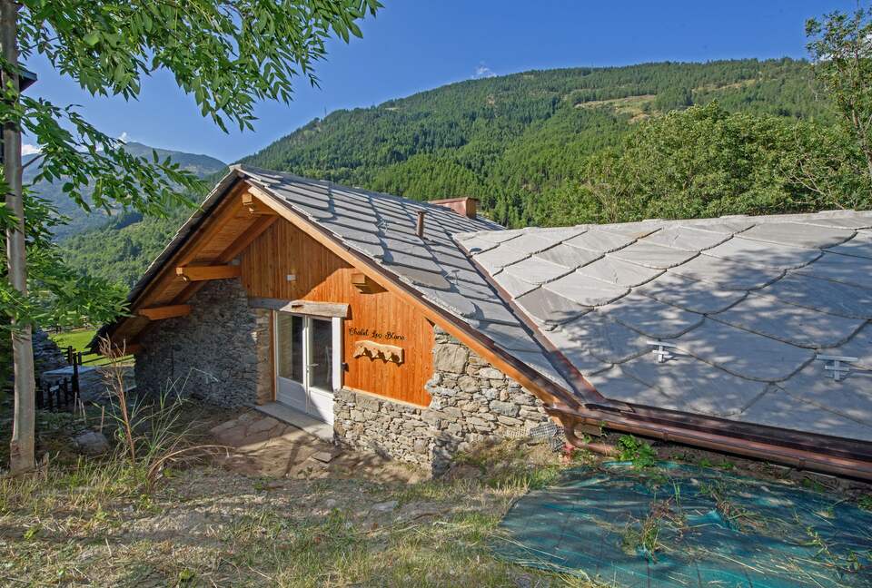A Refined Alpine Chalet in the Gran San Bernardo Valley - Etroubles, Italy