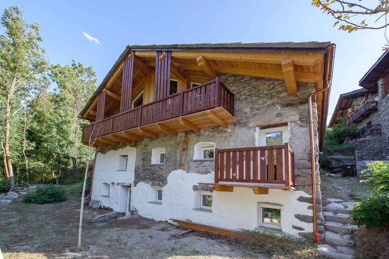 A Refined Alpine Chalet in the Gran San Bernardo Valley - Etroubles, Italy