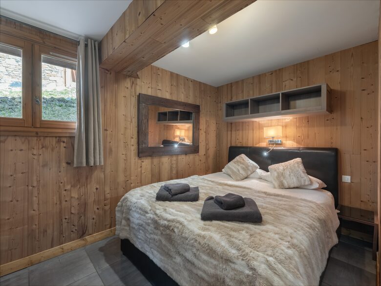 A Three Valleys Chalet with Sauna and Views - Moûtiers, France