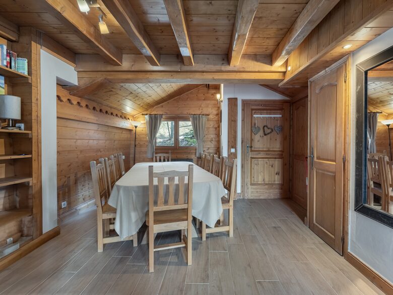 A Three Valleys Chalet with Sauna and Views - Moûtiers, France