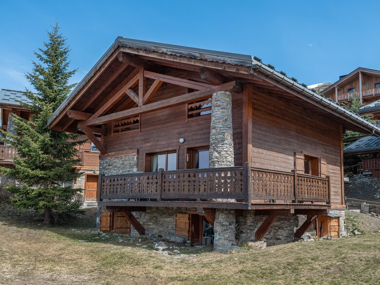 A Three Valleys Chalet with Sauna and Views - Moûtiers, France