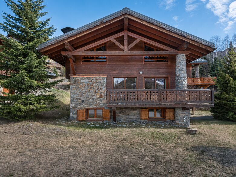 A Three Valleys Chalet with Sauna and Views - Moûtiers, France