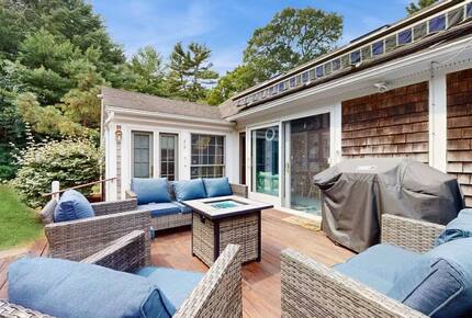 Cape Cod Lake Escape Near Nauset & Skaket Beaches - Orleans, Massachusetts