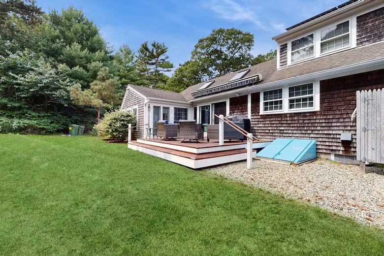 Cape Cod Lake Escape Near Nauset & Skaket Beaches - Orleans, Massachusetts