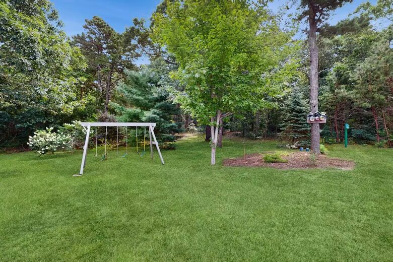 Cape Cod Lake Escape Near Nauset & Skaket Beaches - Orleans, Massachusetts
