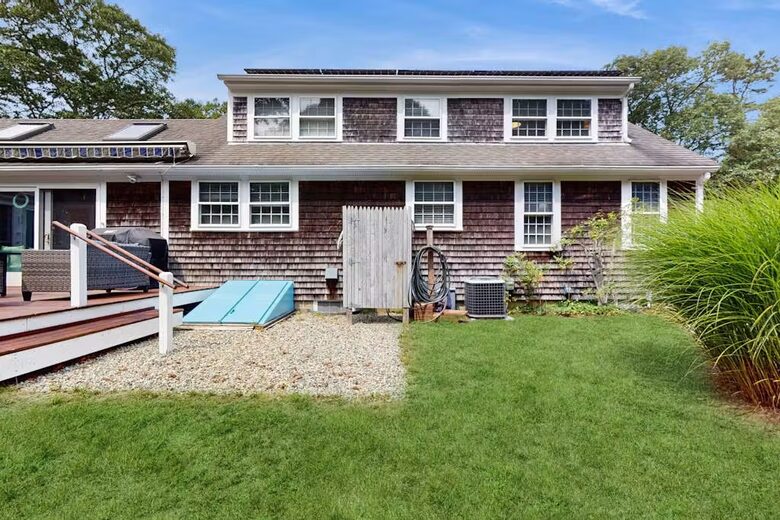 Cape Cod Lake Escape Near Nauset & Skaket Beaches - Orleans, Massachusetts