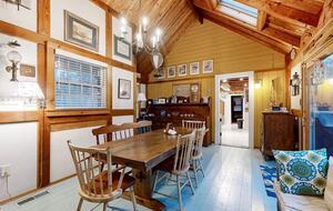 Cape Cod Lake Escape Near Nauset & Skaket Beaches - Orleans, Massachusetts