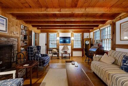 Cape Cod Lake Escape Near Nauset & Skaket Beaches - Orleans, Massachusetts