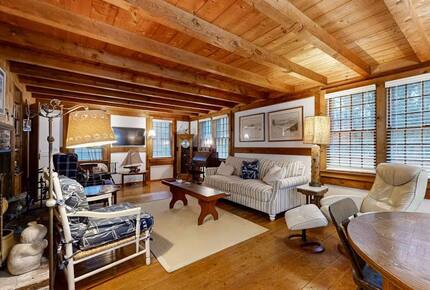 Cape Cod Lake Escape Near Nauset & Skaket Beaches - Orleans, Massachusetts