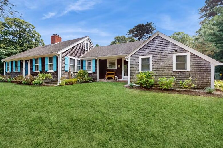Cape Cod Lake Escape Near Nauset & Skaket Beaches - Orleans, Massachusetts