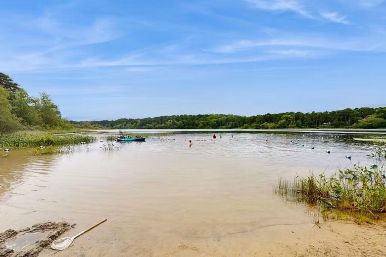 Cape Cod Lake Escape Near Nauset & Skaket Beaches - Orleans, Massachusetts