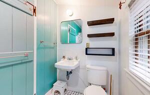 Cape Cod Lake Escape Near Nauset & Skaket Beaches - Orleans, Massachusetts